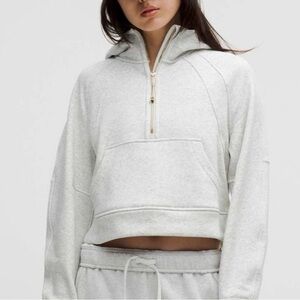 Lululemon Women's Scuba 1/2 Zip, light Gray with Gold Zipper, size XL